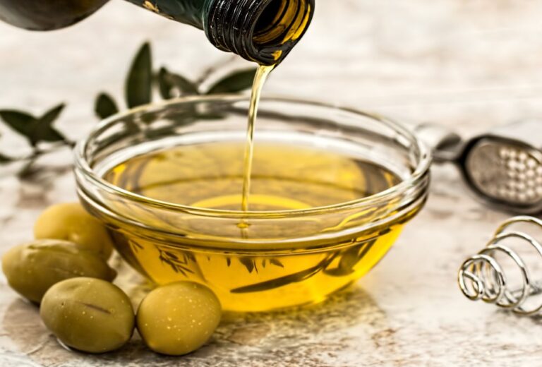 Los posibles beneficios del aceite de oliva para nuestro cerebro, según Harvard
