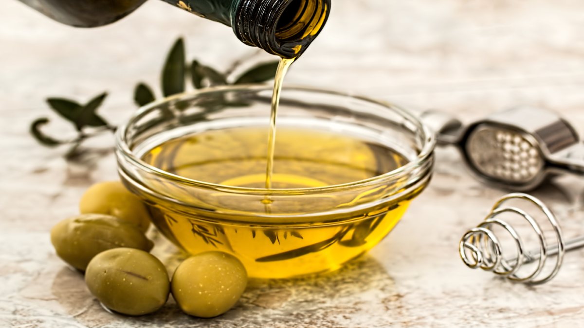 The potential benefits of olive oil for our brain, according to Harvard