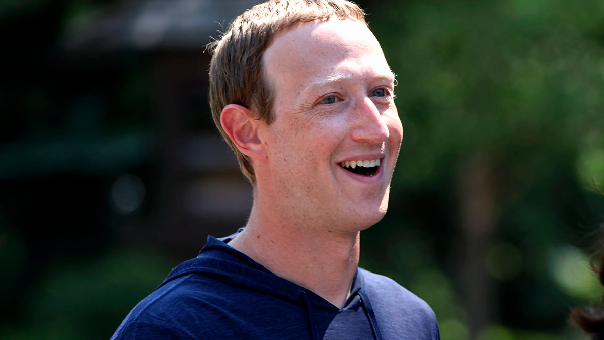 Mark Zuckerberg stirs up the Internet with his exaggerated diet that includes McDonald’s