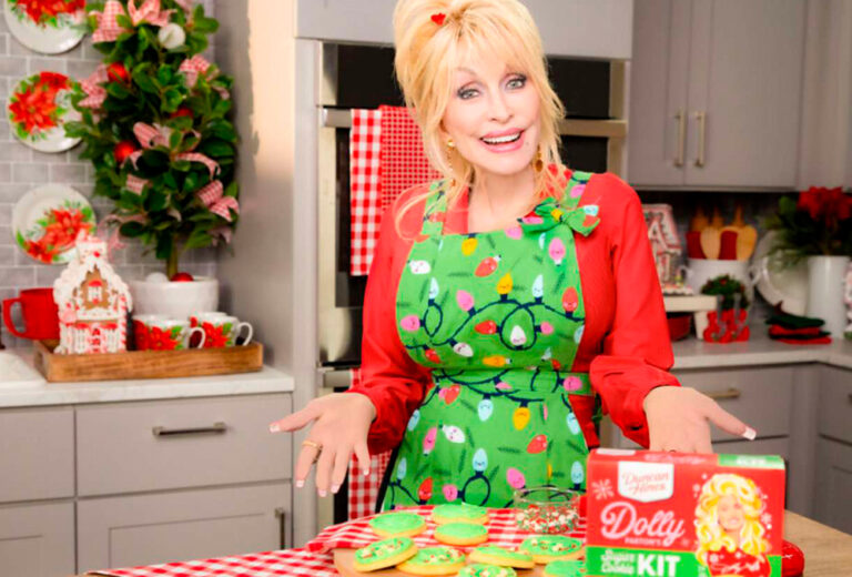 Dolly Parton lanza un kit  nostálgico de galletas de azúcar