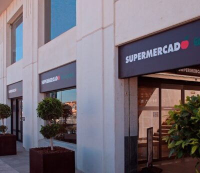 Economía.- El Corte Inglés traspasa a Carrefour 47 tiendas de SuperCor y abrirá grandes supermercados a pie de calle