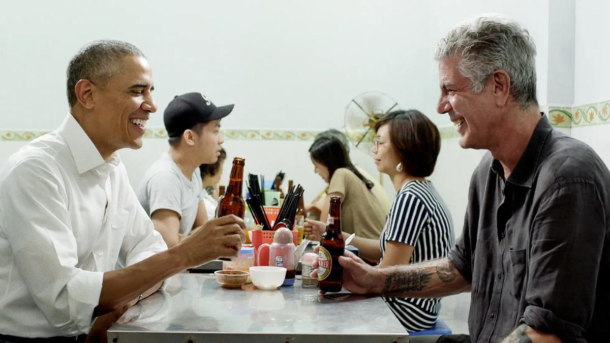 Ketchup on hot dogs, yes or no? Here’s what Obama and Anthony Bourdain say