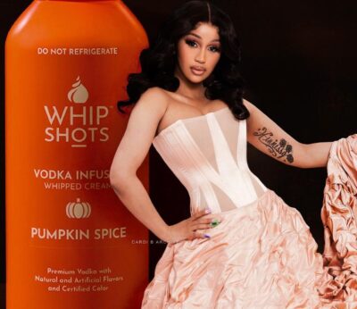 Cardi B se suma a la moda de la calabaza con su nueva crema de vodka sabor Pumpkin Spice