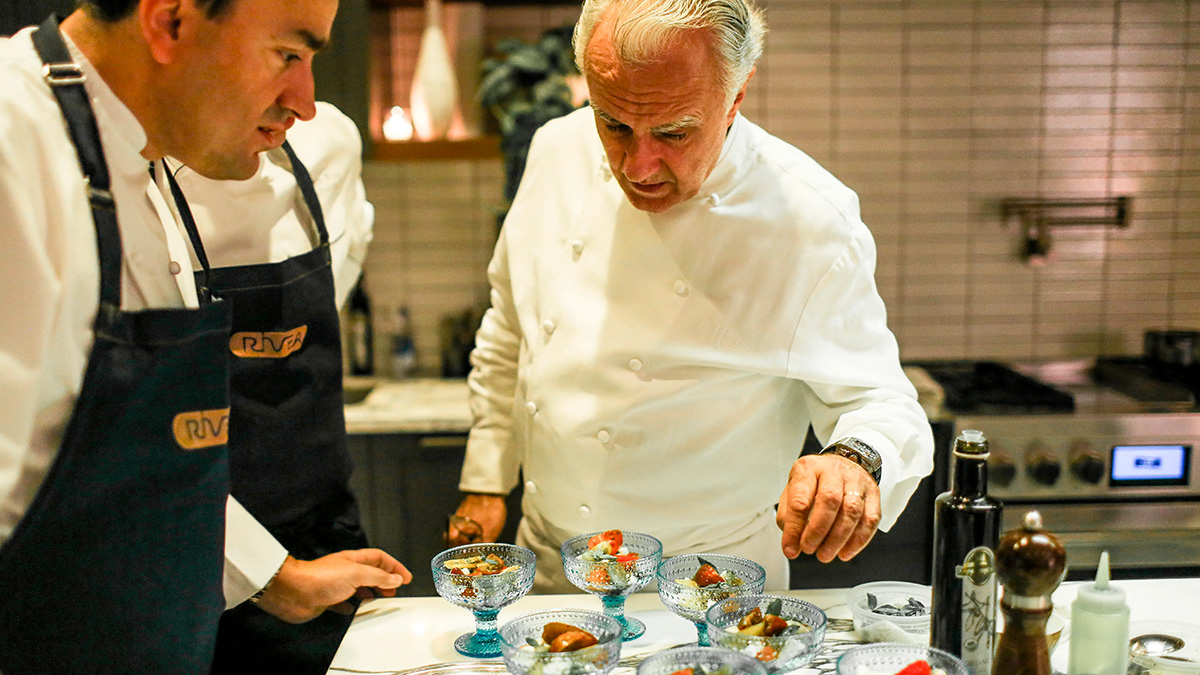 Who is the chef with the most Michelin stars in the world?