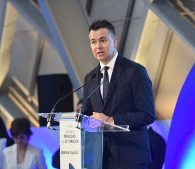 Economía.- El Gobierno tiende la mano para «buscar acuerdos» tras los ataques a camiones en la frontera francesa