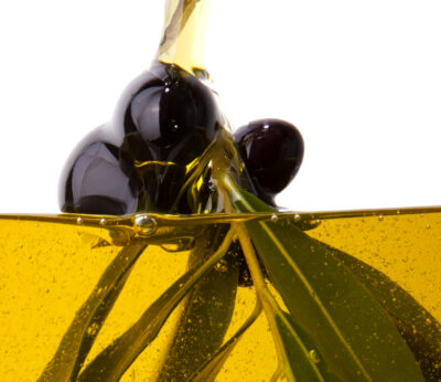Qué está pasando con el aceite de oliva y por qué es más oro líquido que nunca