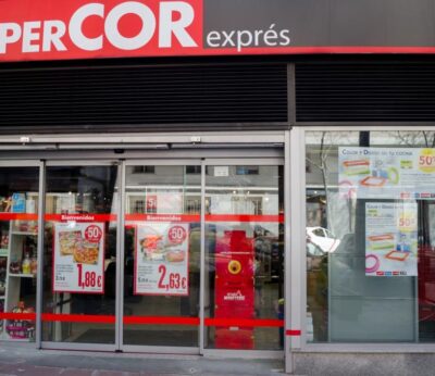 Economía.- La CNMC autoriza en primera fase la compra de 47 supermercados de SuperCor de El Corte Inglés por Carrefour