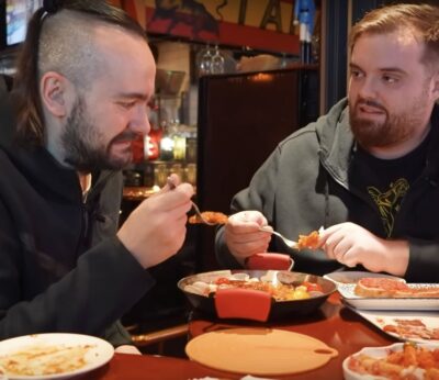 La reacción de Ibai Llanos y El Xokas al probar comida española en Corea del Sur