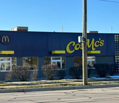 Así es CosMc’s, el nuevo restaurante galáctico de McDonald’s