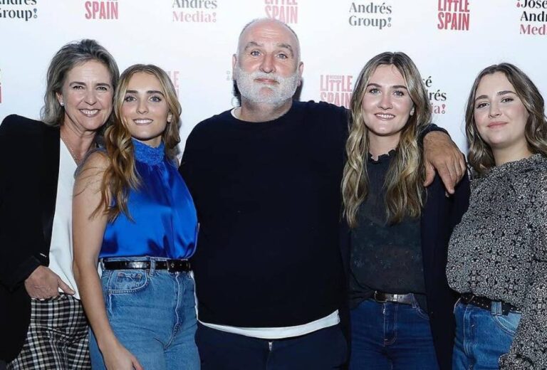 José Andrés gana un Emmy por su programa culinario con sus hijas