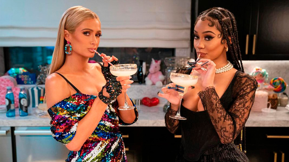 The ‘chicest’ cocktail of the Christmas season is made by Paris Hilton