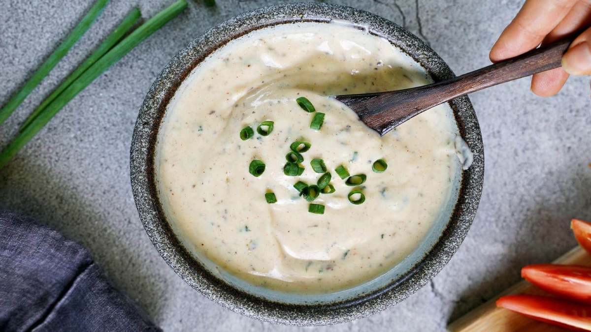 Recipe for Ranch Dressing, the favorite dressing of the Americans