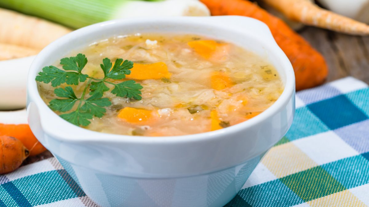How to prepare julienne soup, a healthy vegetable recipe to combat cold weather