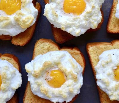 Cómo preparar los Cloud Eggs (huevos nube), la receta viral más esponjosa