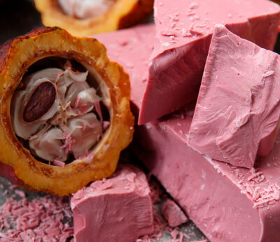 ¿Qué es el chocolate rubí, la variante rosa con sabor afrutado?