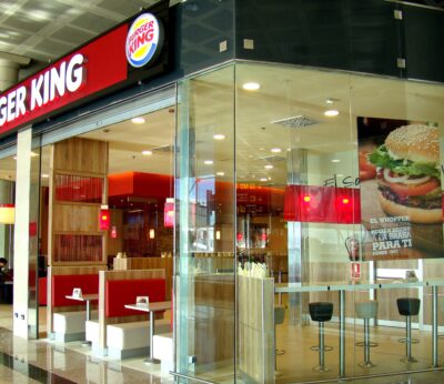 Economía/Empresas.- El dueño de Burger King pagará 913 millones por su mayor franquiciado en EE.UU.