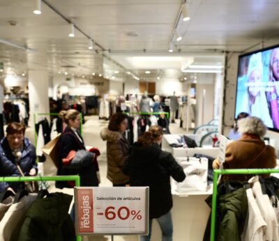 Economía.- El 74% de los españoles combinará sus compras en tienda física y ‘online’ en 2024