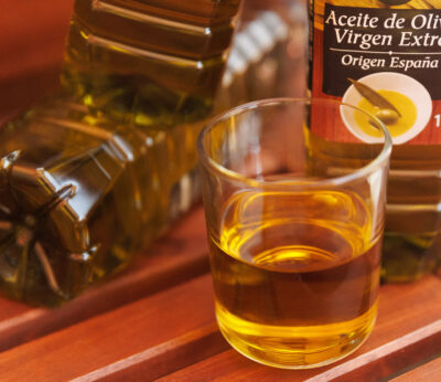 Economía.- El aceite de oliva virgen extra dispara su precio de media un 69% en el último año, según Facua