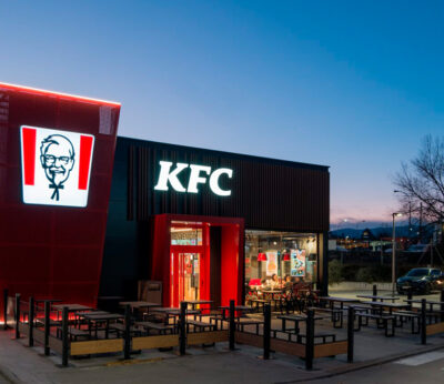 KFC bate un récord de aperturas en 2023