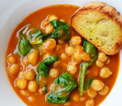 La receta de garbanzos de José Andrés, inspirada en su mujer