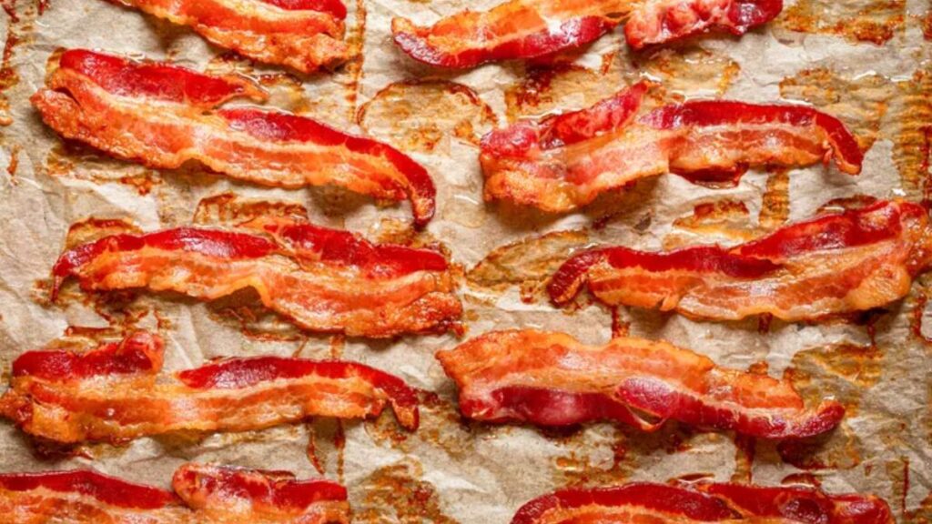 El truco de Martha Stewart para cocinar bacon crujiente.