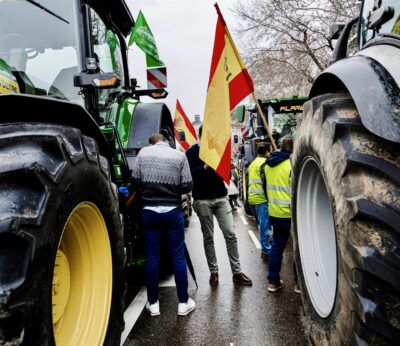 Economía.- Más de 500 tractores y 100 autobuses se concentrarán este miércoles en Madrid ante Ministerio de Agricultura