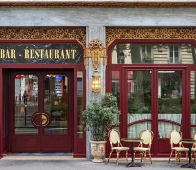 Así es el restaurante francés que se ha vuelto viral por su estilo clásico de la década de los 20
