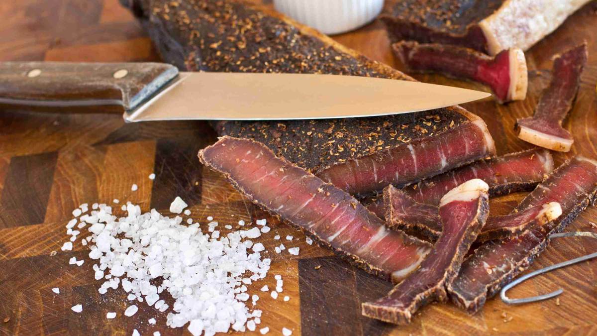 How to prepare biltong, the African snack similar to Spanish beef jerky