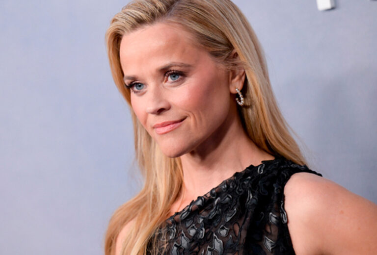 Reese Witherspoon shares a delicious orange chicken recipe