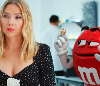 Scarlett Johansson protagoniza el anuncio de M&M’s para la Super Bowl