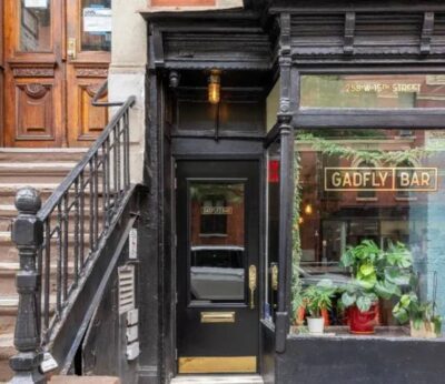 Así es el diminuto bar de Nueva York que se ha vuelto viral