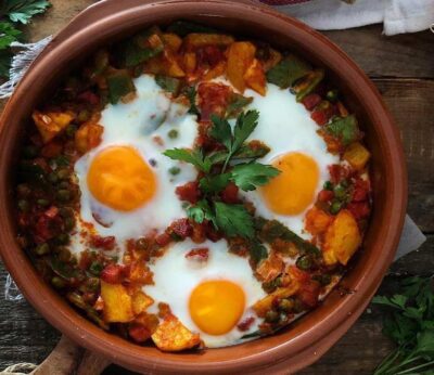 How to prepare flamenco style eggs, a very tasty traditional recipe