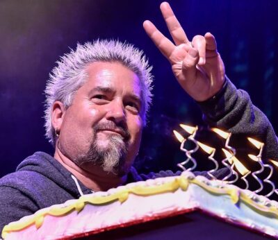 Cómo el cocinero y empresario americano, Guy Fieri, se convirtió en alcalde de su ciudad natal