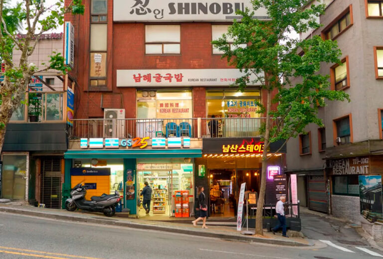 Western obsession with ‘konbinis’, the Korean supermarkets of the future