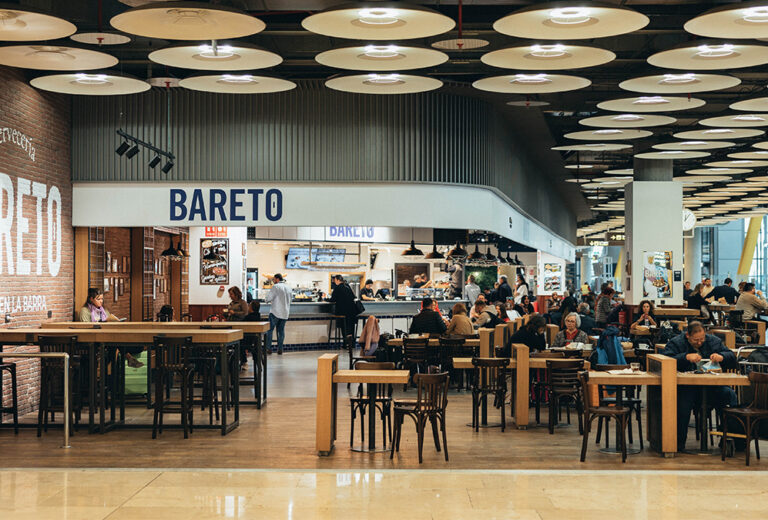 Bareto lands at Madrid Barajas Airport T4