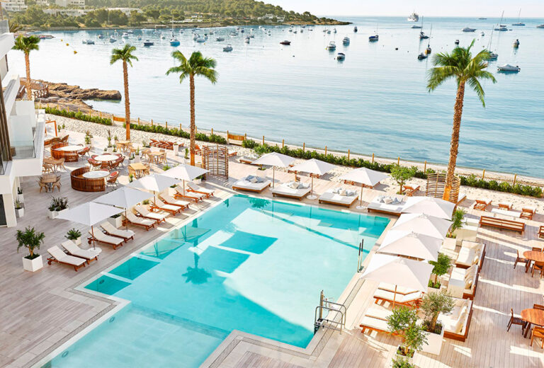 NOBU Hotel Ibiza Bay: bienestar, lujo relajado y una vibrante energía ibicenca