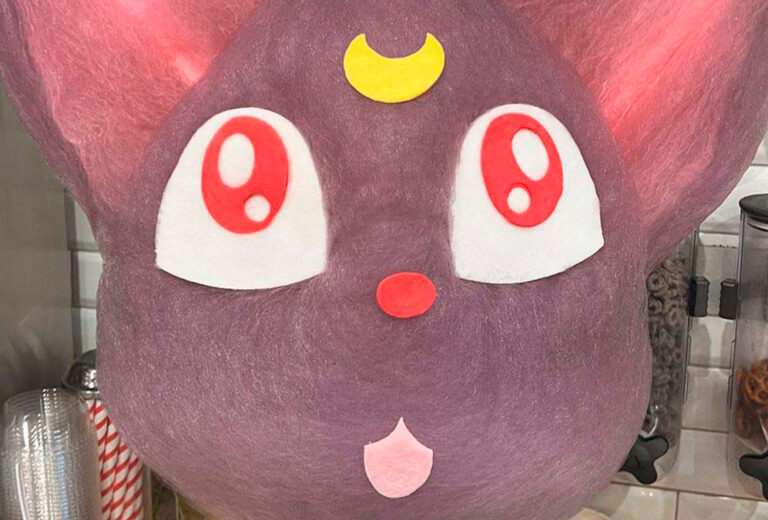 This bakery sculpts candyfloss in the shape of animated characters