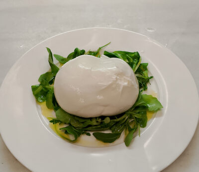 Descubriendo los secretos de la buena burrata junto a Nicoletta Negrini