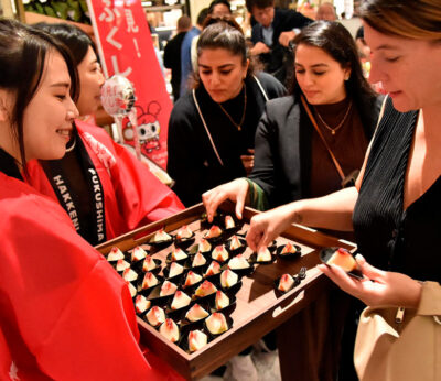 Los melocotones de Fukushima están vendiéndose en Harrods a 30 euros la unidad