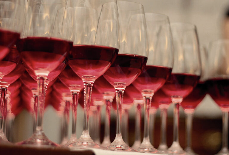 Desmantelado un fraude de vinos franceses de origen por dos millones de euros