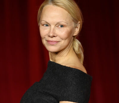 Pamela Anderson comparte una deliciosa receta otoñal de su nuevo libro