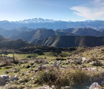 Rural.- Llanes licita la construcción de una balsa ganadera y dos abrevaderos en el monte del Ríu de Nueva