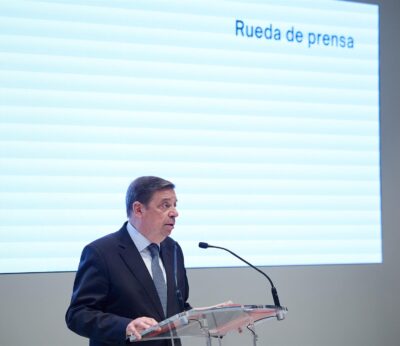 Planas aboga por acuerdo con EEUU antes del 9 de julio y muestra preocupación por cierre del Estrecho de Ormuz