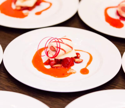 Jordi Roca y Xecma Misut le ofrecen un nuevo giro a sus fresas con nata