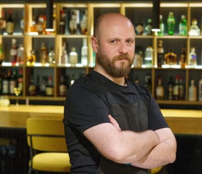 La vuelta al mundo en 144. : el viaje gastronómico más intrépido de Vitoria