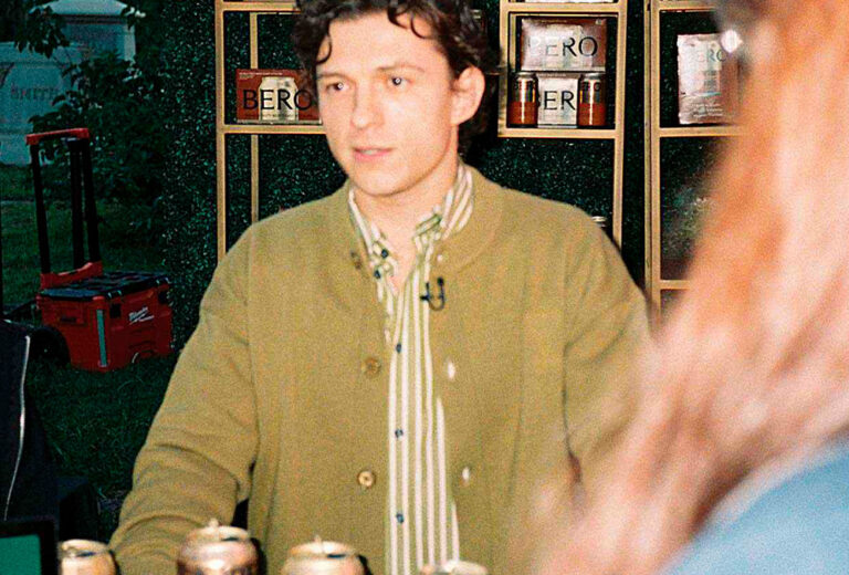 Tom Holland sirvió cervezas en su pop-up de Bero en Los Ángeles