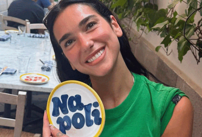 Dua Lipa saborea el sur de Italia: pizza en jet privado y paseo gastronómico por Nápoles