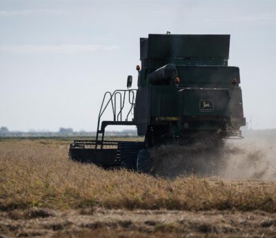 Agricultores CLM ya pueden cosechar en días de riesgo alto de incendio menos de 13.00 a 18.00 y perimetrando previamente