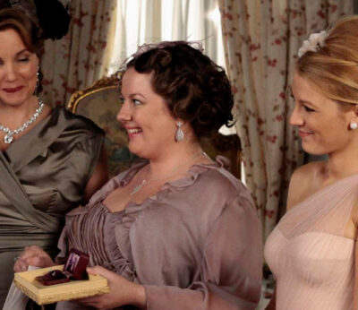 Blake Lively  se reúne con Zuzanna Szadkowski de ‘Gossip Girl’ para Betty Booze