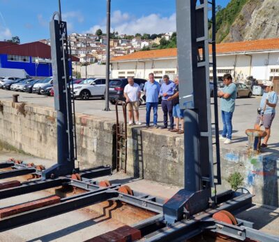 Rural.- El Principado instala una nueva fábrica de hielo y reforma el carro de varada del puerto de Lastres